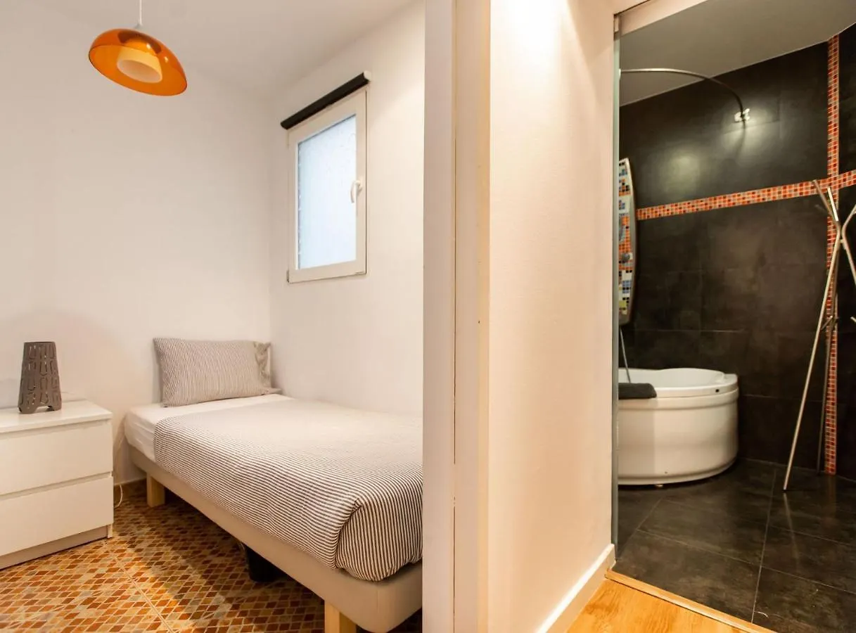 Tapioles - Lovely Apartment Tapioles Barcelona