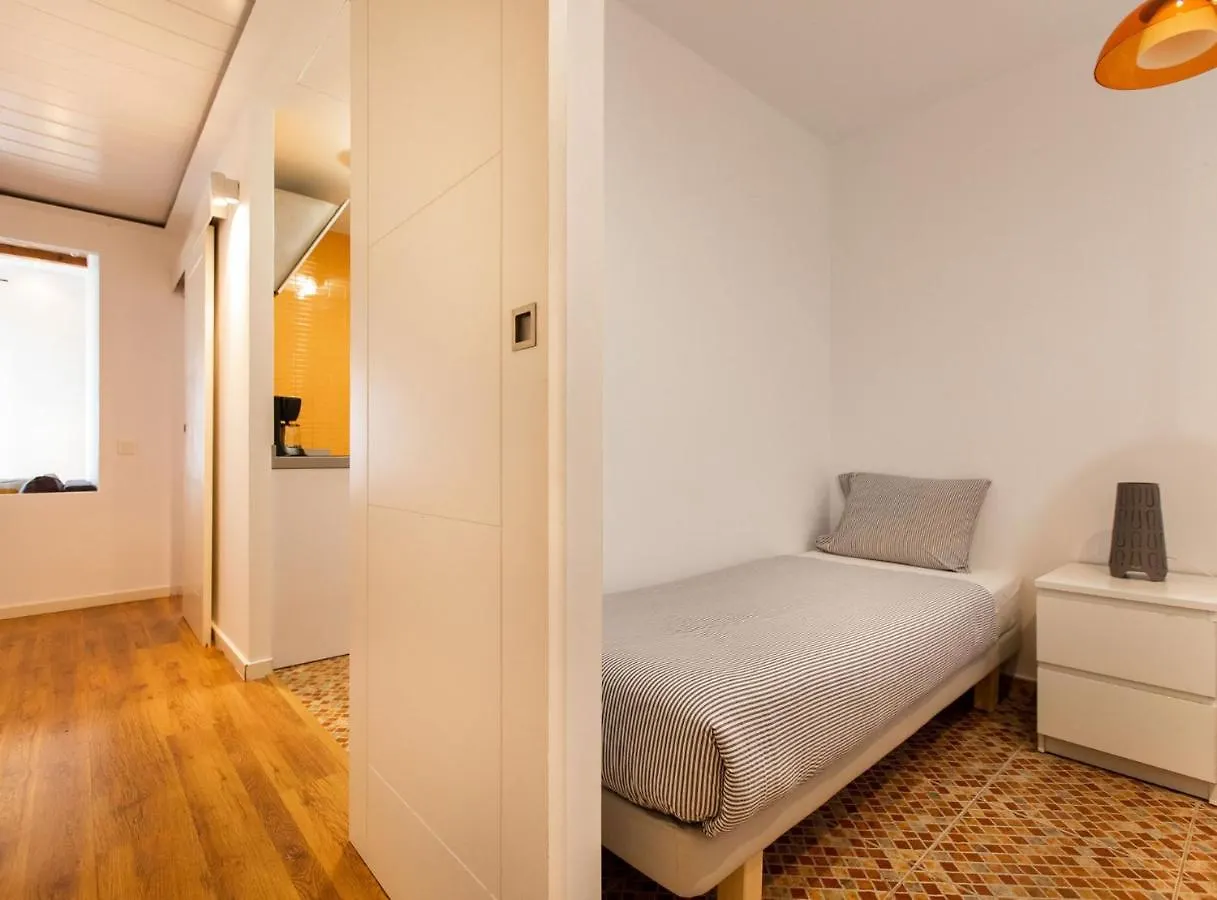 Tapioles - Lovely Apartment Tapioles Barcelona 0*,