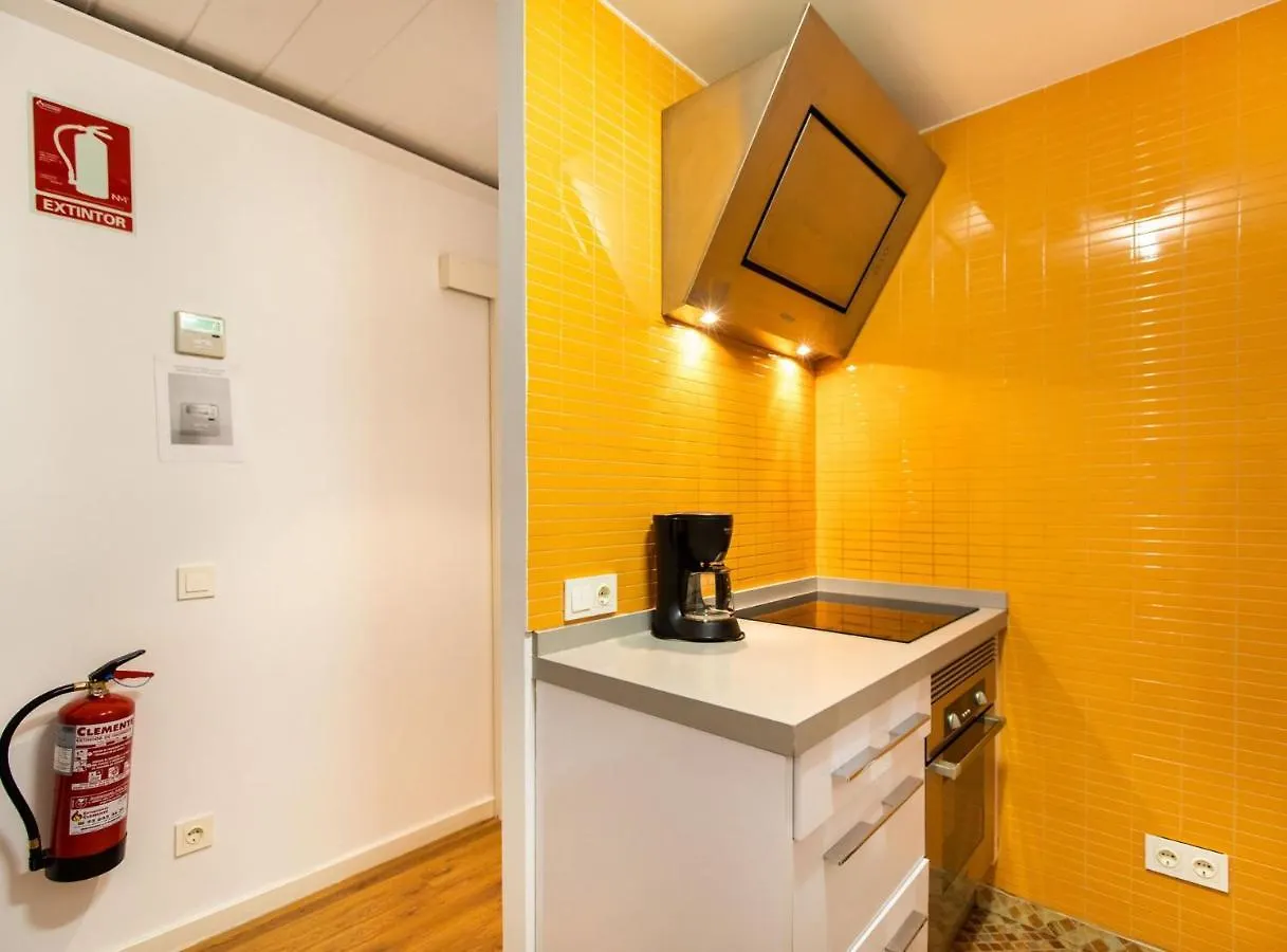 Tapioles - Lovely Apartment Tapioles Barcelona