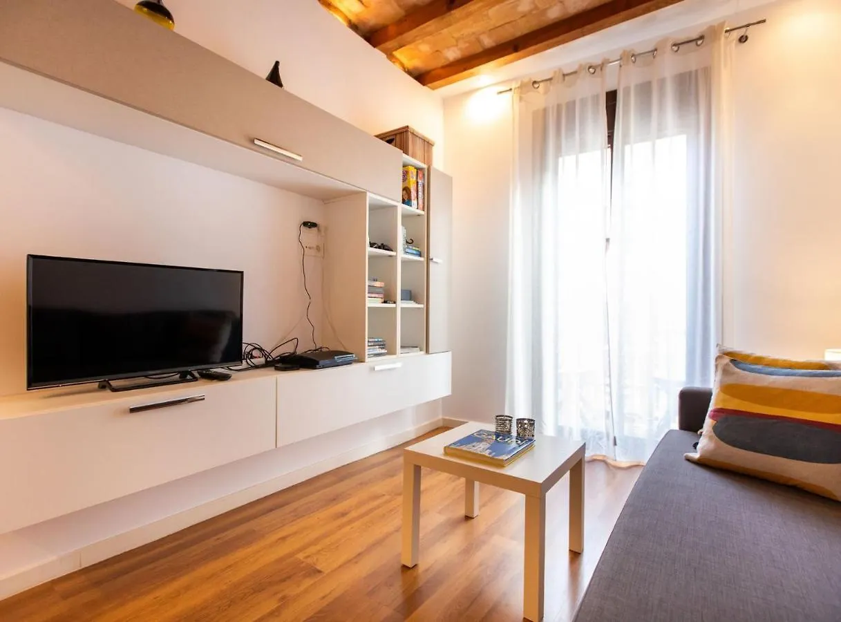 Tapioles - Lovely Apartment Tapioles Barcelona