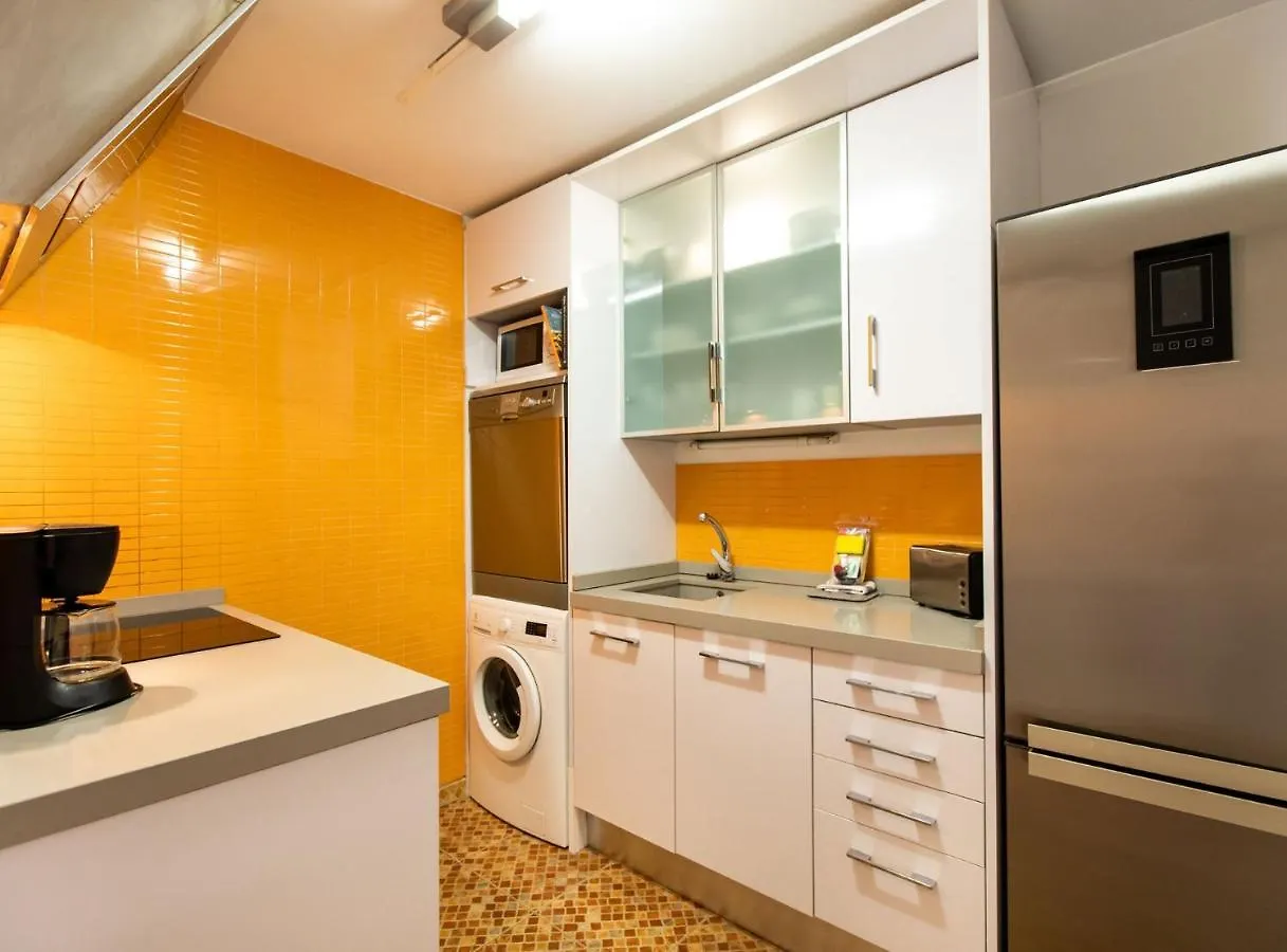 Tapioles - Lovely Apartment Tapioles Barcelona