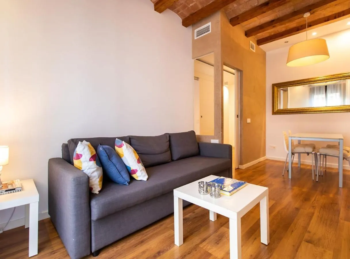 Tapioles - Lovely Apartment Tapioles Barcelona
